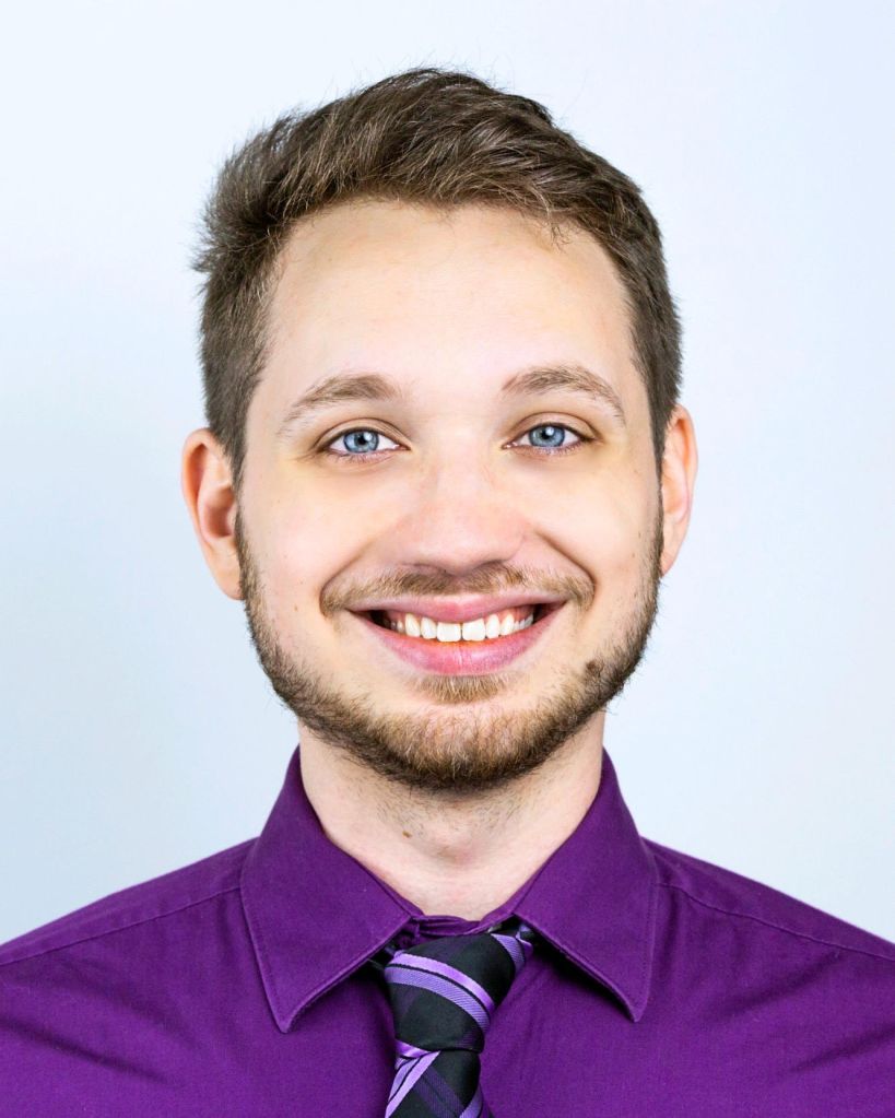 Headshot portrait of Aaron Slack, Freelance Creative Copywriter